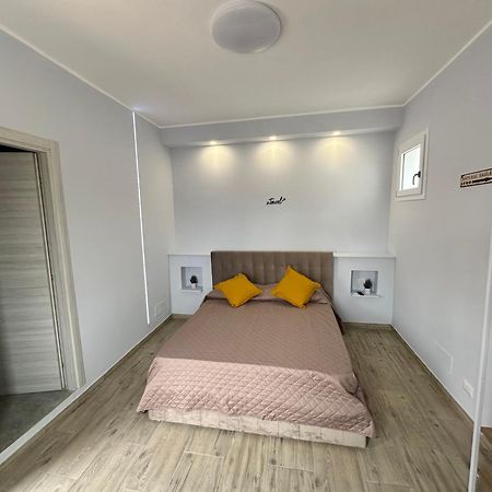 Fcoairporthouse Appartement Fiumicino Buitenkant foto